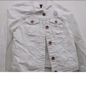 White distressed denim jacket 😇